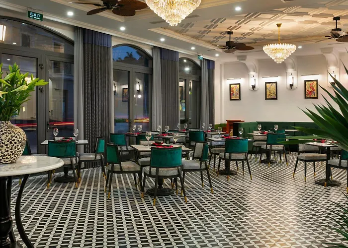 Elegant Boutique Hotel Ha Long