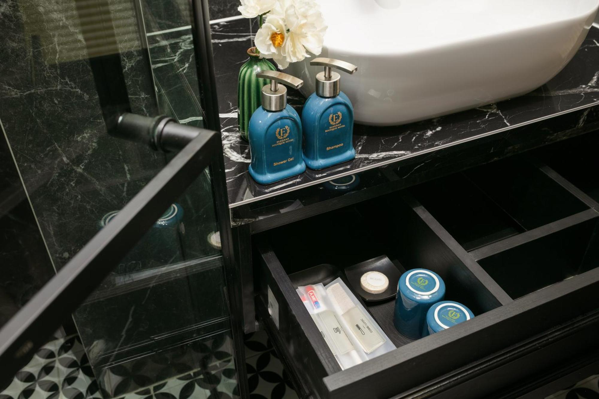 Elegant Boutique Ha Long